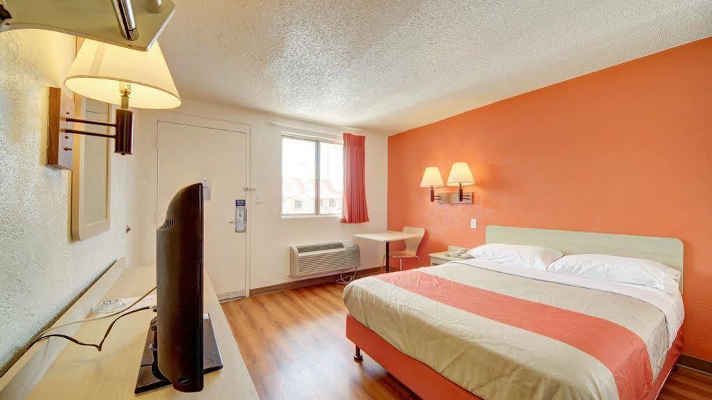 Red Roof Inn San Antonio Northeast - Rittiman Rd Bagian luar foto